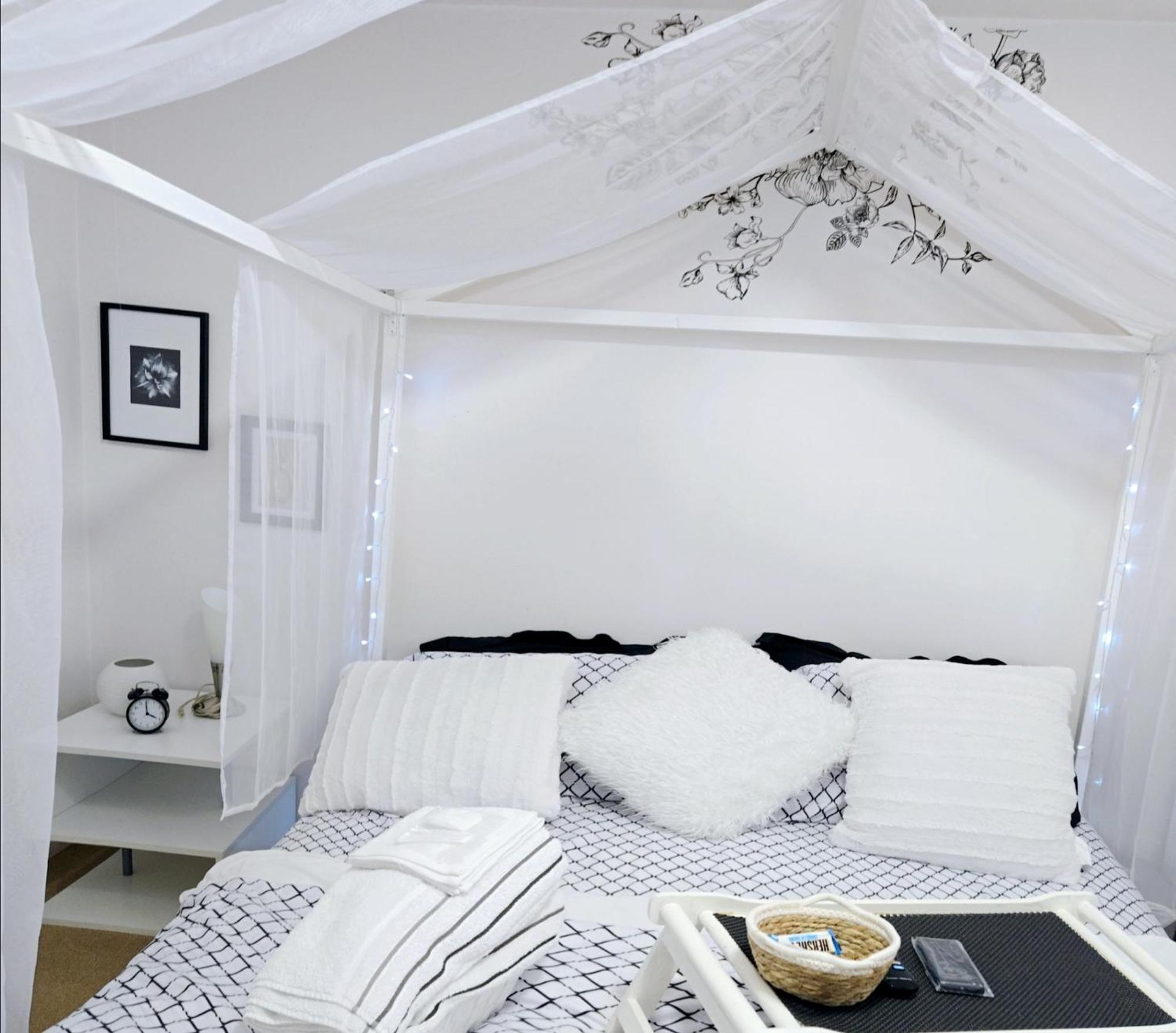 Lovely Cozy Room! With Attached Private Bath In The Heart Of Vancouver! Private Parking & Self Check-In! Εξωτερικό φωτογραφία